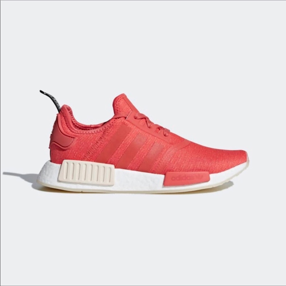 NEW Adidas NMD R1 Sneakers in Trace Scarlet - Picture 2 of 7